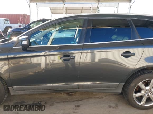 ✅ 2013 Volvo XC60 3.2L • VIN: YV4940DL3D2429835 • Lot: 43800667. Listed on IAAI with 79,890 mi. Free auction sales archive from the USA and detailed vehicle history report at DreamBid. Image 14.