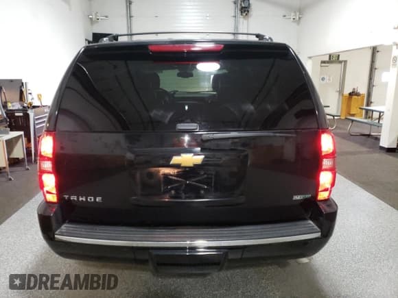 ✅ 2012 Chevrolet Tahoe LTZ • VIN: 1GNSCCE04CR236233 • Lot: 59973195. Listed on Copart with 140,105 mi. Free auction sales archive from the USA and detailed vehicle history report at DreamBid. Image 6.