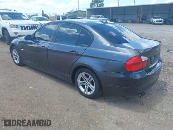 ✅ 2008 BMW 3 Series 328i • VIN: WBAVC53568FZ84701 • Лот: 42788132. Опубликован ранее на IAAI с пробегом 217 099 миль. Бесплатный доступ к архиву аукционных продаж из США и подробный отчёт об истории автомобиля на DreamBid. Изображение 3.