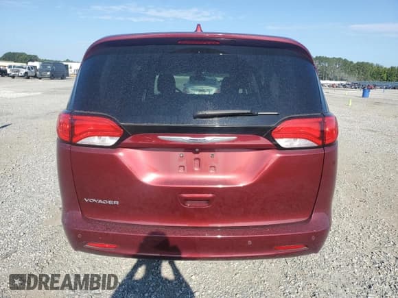 ✅ 2020 Chrysler Voyager LX • VIN: 2C4RC1CG9LR107782 • Лот: 71768785. Опубликован ранее на Copart с пробегом 52 300 миль. Бесплатный доступ к архиву аукционных продаж из США и подробный отчёт об истории автомобиля на DreamBid. Изображение 6.