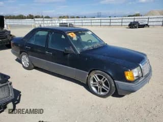 ✅ 1992 Mercedes-Benz 400 E • VIN: WDBEA34E7NB834951 • Лот: 80116135. Опубликован ранее на Copart с пробегом 200 060 миль. Бесплатный доступ к архиву аукционных продаж из США и подробный отчёт об истории автомобиля на DreamBid. Изображение 4.