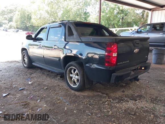 ✅ 2008 Chevrolet Avalanche 1LT • VIN: 3GNEC12008G173774 • Лот: 42879533. Опубликован ранее на IAAI с пробегом 226 345 миль. Бесплатный доступ к архиву аукционных продаж из США и подробный отчёт об истории автомобиля на DreamBid. Изображение 3.