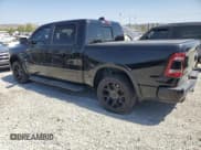 ✅ 2021 Ram 1500 Laramie • VIN: 1C6SRFJM5MN598833 • Lot: 61274845. Wystawiony na Copart z przebiegiem 105 722 mil. Bezpłatny archiwum sprzedaży aukcyjnych z USA i szczegółowy raport historii pojazdu na DreamBid. Zdjęcie 2.