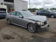 ✅ 2015 Mercedes-Benz E 350 Sport • VIN: WDDHF5KB5FB098877 • Lot: 56372875. Wystawiony na Copart z przebiegiem 27 569 mil. Bezpłatny archiwum sprzedaży aukcyjnych z USA i szczegółowy raport historii pojazdu na DreamBid. Zdjęcie 4.