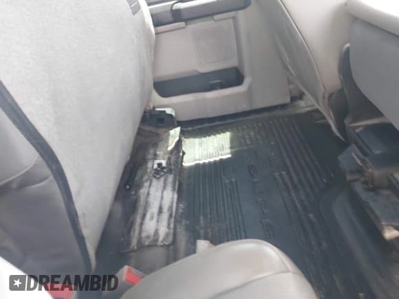 ✅ 2018 Ford F-250 XL • VIN: 1FT7X2A64JEC38334 • Lot: 42254856. Listed on IAAI with 218,324 mi. Free auction sales archive from the USA and detailed vehicle history report at DreamBid. Image 8.