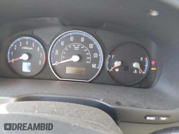 ✅ 2008 Hyundai Santa Fe GLS • VIN: 5NMSG13D78H214116 • Lot: 43787038. Listed on IAAI with 175,522 mi. Free auction sales archive from the USA and detailed vehicle history report at DreamBid. Image 7.