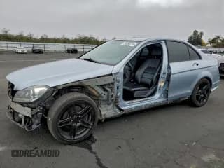 ✅ 2013 Mercedes-Benz C 250 Sport • VIN: WDDGF4HB8DA752755 • Lot: 95898735. Wystawiony na Copart z przebiegiem 88 670 mil. Bezpłatny archiwum sprzedaży aukcyjnych z USA i szczegółowy raport historii pojazdu na DreamBid. Zdjęcie 1.