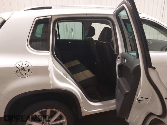 ✅ 2017 Volkswagen Tiguan Wolfsburg Edition • VIN: WVGSV7AX6HW509464 • Lot: 43576069. Listed on IAAI with 179,866 mi. Free auction sales archive from the USA and detailed vehicle history report at DreamBid. Image 8.