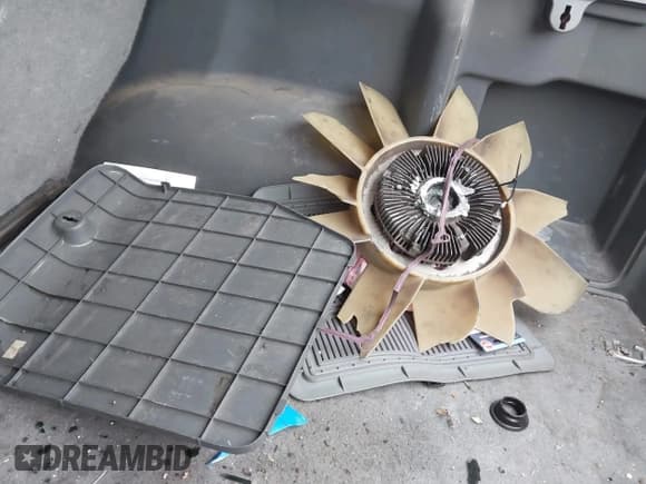 ✅ 2001 Honda Passport LX • VIN: 4S6CK58W714414399 • Lot: 41641270. Listed on IAAI with 203,093 mi. Free auction sales archive from the USA and detailed vehicle history report at DreamBid. Image 11.