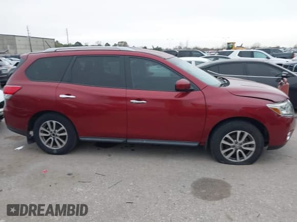 ✅ 2016 Nissan Pathfinder S • VIN: 5N1AR2MN2GC605783 • Lot: 41287414. Listed on IAAI with 206,515 mi. Free auction sales archive from the USA and detailed vehicle history report at DreamBid. Image 13.