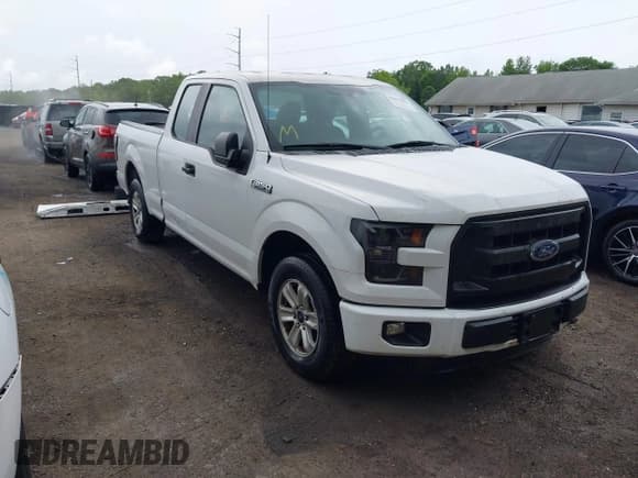 ✅ 2015 Ford F-150 XL • VIN: 1FTEX1C82FFC87713 • Lot: 42657853. Listed on IAAI with 145,923 mi. Free auction sales archive from the USA and detailed vehicle history report at DreamBid. Image 1.
