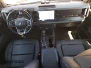 ✅ 2021 Ford Bronco • VIN: 1FMDE5CP8MLA64599 • Lot: 61614225. Wystawiony na Copart z przebiegiem 34 684 mil. Bezpłatny archiwum sprzedaży aukcyjnych z USA i szczegółowy raport historii pojazdu na DreamBid. Zdjęcie 8.