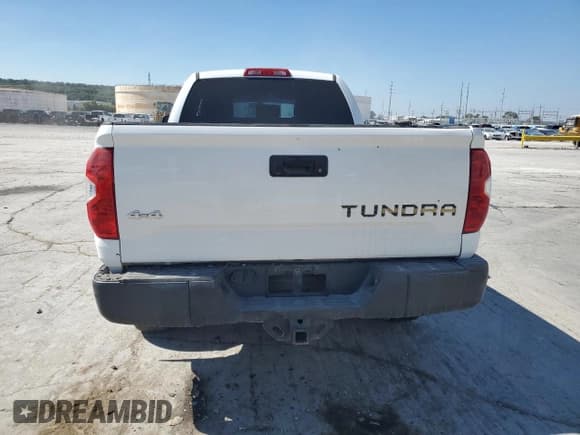 ✅ 2016 Toyota Tundra SR • VIN: 5TFUM5F10GX067282 • Lot: 81969175. Listed on Copart with 175,915 mi. Free auction sales archive from the USA and detailed vehicle history report at DreamBid. Image 6.