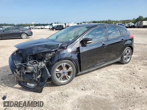 ✅ 2016 Ford Focus SE • VIN: 1FADP3KE0GL257908 • Лот: 89674615. Опубликован ранее на Copart с пробегом 88 705 миль. Бесплатный доступ к архиву аукционных продаж из США и подробный отчёт об истории автомобиля на DreamBid. Изображение 1.