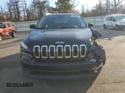 ✅ 2017 Jeep Cherokee Latitude • VIN: 1C4PJMCS1HW579525 • Lot: 91282985. Listed on Copart with 152,500 mi. Free auction sales archive from the USA and detailed vehicle history report at DreamBid. Image 5.