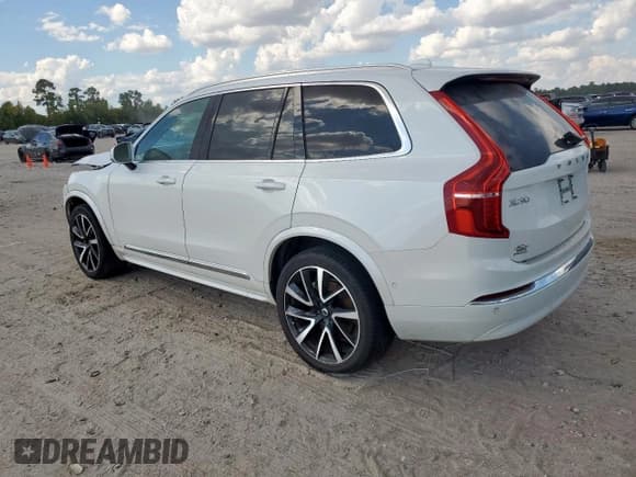 ✅ 2023 Volvo XC90 Plus • VIN: YV4L12PN7P1985471 • Lot: 84774675. Wystawiony na Copart z przebiegiem 52 374 mil. Bezpłatny archiwum sprzedaży aukcyjnych z USA i szczegółowy raport historii pojazdu na DreamBid. Zdjęcie 2.