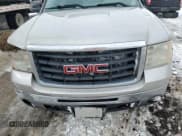 ✅ 2007 GMC Sierra 2500HD SLE1 • VIN: 1GTHK29K87E518402 • Лот: 88027635. Опубликован ранее на Copart с пробегом 148 128 миль. Бесплатный доступ к архиву аукционных продаж из США и подробный отчёт об истории автомобиля на DreamBid. Изображение 12.