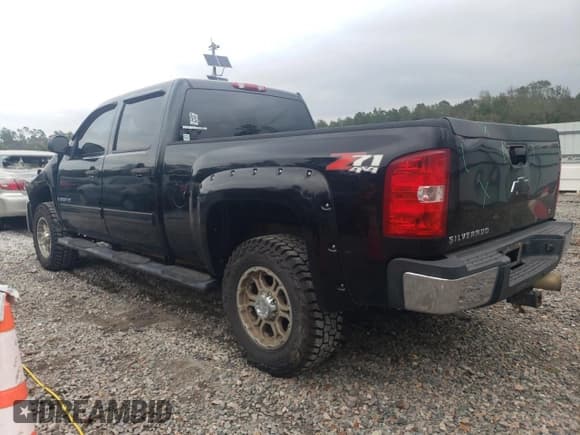 ✅ 2009 Chevrolet Silverado 2500HD LT • VIN: 1GCHK53609F153336 • Лот: 86392184. Опубликован ранее на Copart с пробегом 201 011 миль. Бесплатный доступ к архиву аукционных продаж из США и подробный отчёт об истории автомобиля на DreamBid. Изображение 2.