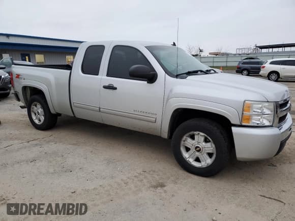 ✅ 2010 Chevrolet Silverado 1500 LT • VIN: 1GCSKSE36AZ237848 • Lot: 93489385. Listed on Copart with 172,449 mi. Free auction sales archive from the USA and detailed vehicle history report at DreamBid. Image 4.