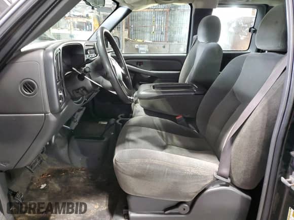 ✅ 2006 Chevrolet Silverado 1500 LS • VIN: 2GCEK19B161111762 • Lot: 80373664. Wystawiony na Copart z przebiegiem 116 760 mil mil. Skorzystaj z bezpłatnego archiwum sprzedaży aukcyjnych z USA i zobacz szczegółowy raport historii pojazdu na DreamBid. Zdjęcie 7.