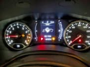 ✅ 2019 Jeep Renegade Sport • VIN: ZACNJBABXKPK89025 • Lot: 87409015. Wystawiony na Copart z przebiegiem 52 703 mil. Bezpłatny archiwum sprzedaży aukcyjnych z USA i szczegółowy raport historii pojazdu na DreamBid. Zdjęcie 9.