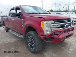 ✅ 2017 Ford F-250 Lariat • VIN: 1FT7W2B65HED25087 • Lot: 42117125. Wystawiony na IAAI z przebiegiem 122 369 mil. Bezpłatny archiwum sprzedaży aukcyjnych z USA i szczegółowy raport historii pojazdu na DreamBid. Zdjęcie 1.