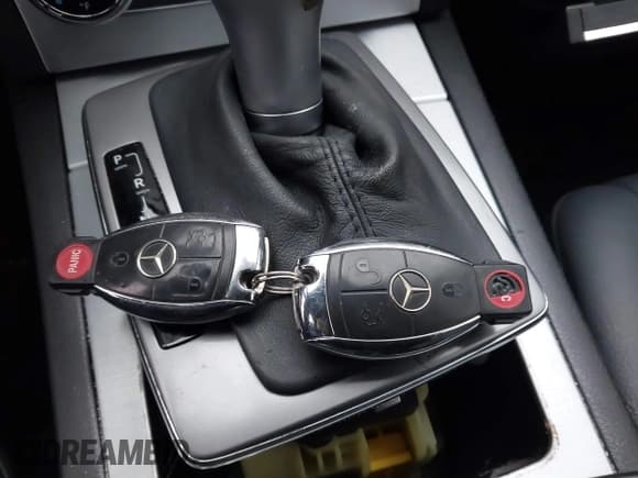 ✅ 2008 Mercedes-Benz C 300 Sport • VIN: WDDGF81X98F094353 • Lot: 43907108. Listed on IAAI with 135,963 mi. Free auction sales archive from the USA and detailed vehicle history report at DreamBid. Image 11.