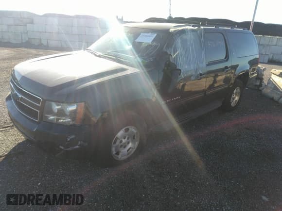 ✅ 2013 Chevrolet Suburban LT • VIN: 1GNSKJE72DR127002 • Лот: 37781057. Опубликован ранее на IAAI с пробегом 269 739 миль. Бесплатный доступ к архиву аукционных продаж из США и подробный отчёт об истории автомобиля на DreamBid. Изображение 2.