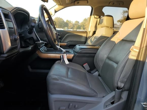 ✅ 2015 Chevrolet Silverado 1500 LTZ • VIN: 1GCRCSEC0FZ301045 • Лот: 81963174. Опубликован ранее на Copart с пробегом 77 139 миль. Бесплатный доступ к архиву аукционных продаж из США и подробный отчёт об истории автомобиля на DreamBid. Изображение 7.