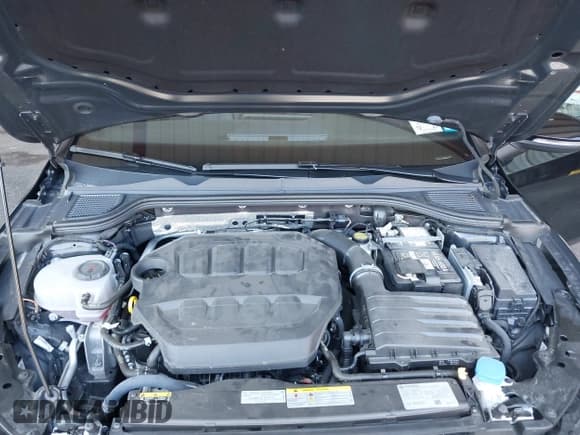 ✅ 2024 Volkswagen Golf GTI SE • VIN: WVWRA7CD7RW207216 • Lot: 42809610. Listed on IAAI with 7,973 mi. Free auction sales archive from the USA and detailed vehicle history report at DreamBid. Image 10.