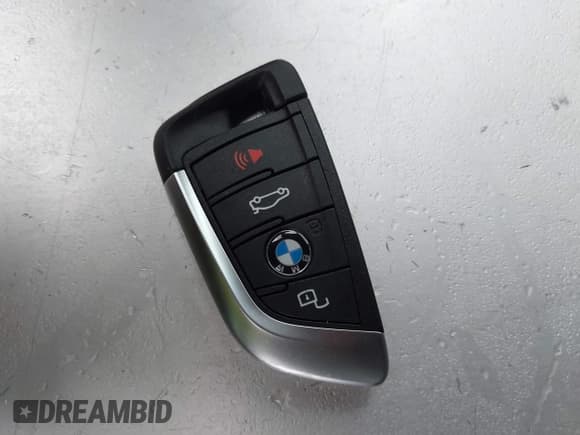 ✅ 2025 BMW i4 eDrive40 • VIN: WBY23HD05SFU38553 • Lot: 41919868. Listed on IAAI with 1,328 mi. Free auction sales archive from the USA and detailed vehicle history report at DreamBid. Image 11.