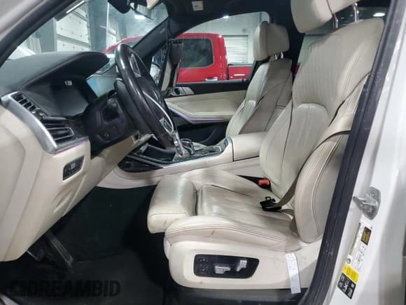 ✅ 2021 BMW X7 xDrive40i • VIN: 5UXCW2C01M9D83887 • Лот: 70344625. Опубликован ранее на Copart с пробегом 132 719 миль. Бесплатный доступ к архиву аукционных продаж из США и подробный отчёт об истории автомобиля на DreamBid. Изображение 7.