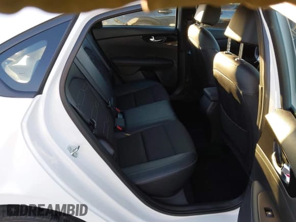 ✅ 2024 Kia Forte GT-Line • VIN: 3KPF54AD6RE742458 • Лот: 43609056. Опубликован ранее на IAAI с пробегом 19 792 миль. Бесплатный доступ к архиву аукционных продаж из США и подробный отчёт об истории автомобиля на DreamBid. Изображение 8.