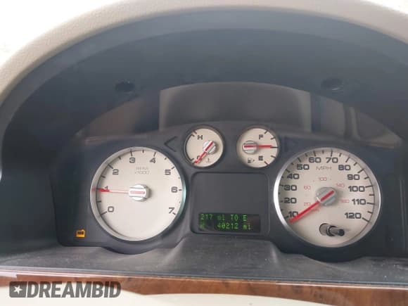 ✅ 2005 Ford Five Hundred Limited • VIN: 1FAHP28185G162678 • Lot: 43568524. Wystawiony na IAAI z przebiegiem 40 212 mil. Bezpłatny archiwum sprzedaży aukcyjnych z USA i szczegółowy raport historii pojazdu na DreamBid. Zdjęcie 7.