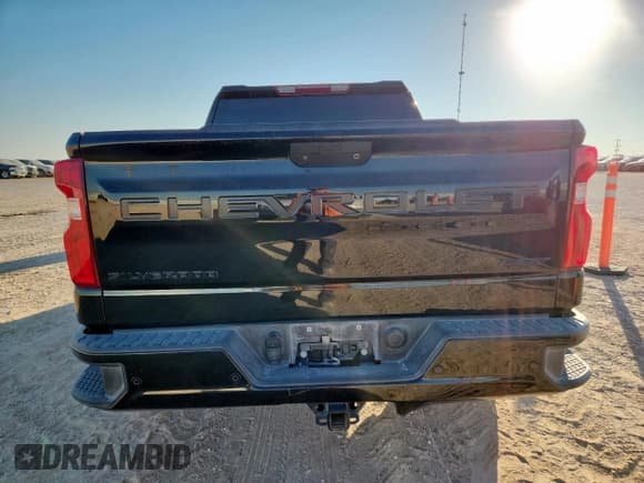 ✅ 2022 Chevrolet Silverado 1500 RST • VIN: 1GCUYEET2NZ184094 • Лот: 84618775. Опубликован ранее на Copart с пробегом 89 837 миль. Бесплатный доступ к архиву аукционных продаж из США и подробный отчёт об истории автомобиля на DreamBid. Изображение 6.