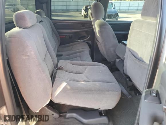 ✅ 2006 Chevrolet Silverado 1500 LS • VIN: 2GCEC13V161325845 • Лот: 78314664. Опубликован ранее на Copart с пробегом 226 786 миль. Бесплатный доступ к архиву аукционных продаж из США и подробный отчёт об истории автомобиля на DreamBid. Изображение 10.