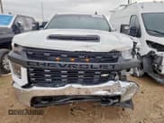 ✅ 2023 Chevrolet Silverado 2500HD Work Truck • VIN: 1GC1WLE75PF257219 • Лот: 93706555. Опубликован ранее на Copart с пробегом 57 900 миль. Бесплатный доступ к архиву аукционных продаж из США и подробный отчёт об истории автомобиля на DreamBid. Изображение 5.