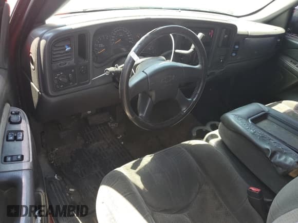 ✅ 2003 Chevrolet Silverado 1500 • VIN: 1GCEC14V23Z109844 • Лот: 69181134. Опубликован ранее на Copart с пробегом Не указан. Бесплатный доступ к архиву аукционных продаж из США и подробный отчёт об истории автомобиля на DreamBid. Изображение 8.