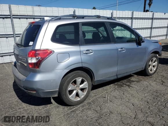 ✅ 2016 Subaru Forester Premium • VIN: JF2SJAFC2GH525832 • Lot: 86407825. Listed on Copart with 200,898 mi. Free auction sales archive from the USA and detailed vehicle history report at DreamBid. Image 3.