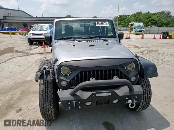 ✅ 2017 Jeep Wrangler Sport • VIN: 1C4AJWAG8HL711293 • Лот: 59358425. Опубликован ранее на Copart с пробегом 74 427 миль. Бесплатный доступ к архиву аукционных продаж из США и подробный отчёт об истории автомобиля на DreamBid. Изображение 14.