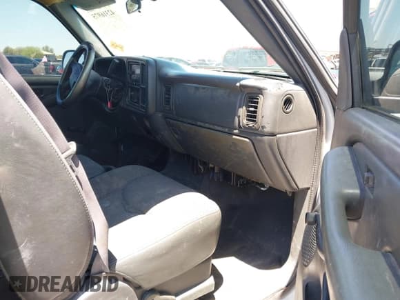 ✅ 2003 Chevrolet Silverado 2500HD LS • VIN: 1GCHC29U93E354781 • Lot: 42316975. Listed on IAAI with 360,412 mi. Free auction sales archive from the USA and detailed vehicle history report at DreamBid. Image 5.