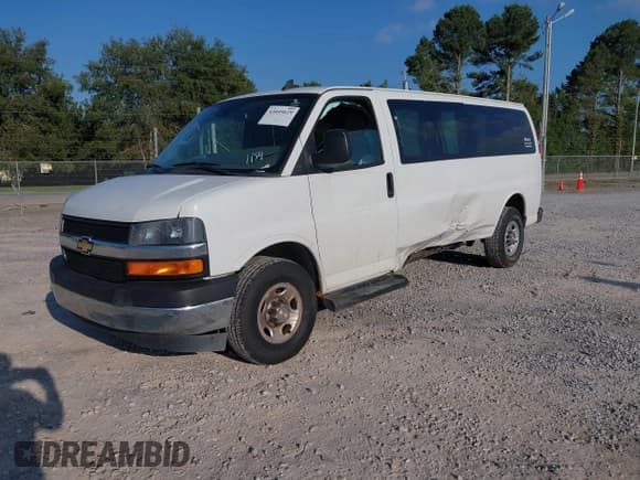 ✅ 2020 Chevrolet Express Passenger LT • VIN: 1GAZGPFG5L1173214 • Lot: 43059629. Listed on IAAI with 109,145 mi. Free auction sales archive from the USA and detailed vehicle history report at DreamBid. Image 2.