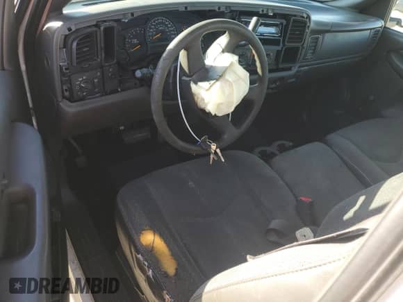 2005 Chevrolet Silverado 1500 Work Truck с VIN 1GCEC14V05Z333830, выставлен на аукционе Copart как лот 52386905 с пробегом 177 147 миль миль и Списание • Salvage title. История ставок и продаж доступна на DreamBid. Изображение 8.