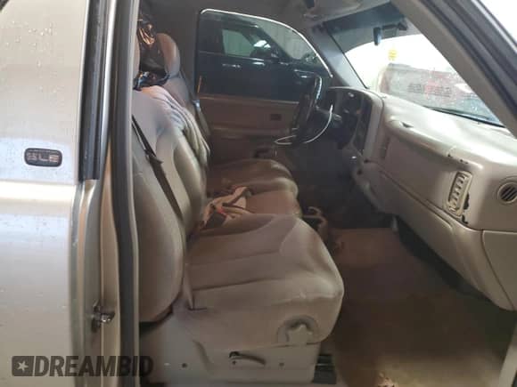 2000 GMC Sierra 1500 SLE с VIN 1GTEC14W2YZ108466, выставлен на аукционе Copart как лот 47326275 с пробегом 157 548 миль миль и Списание • Salvage title. История ставок и продаж доступна на DreamBid. Изображение 10.