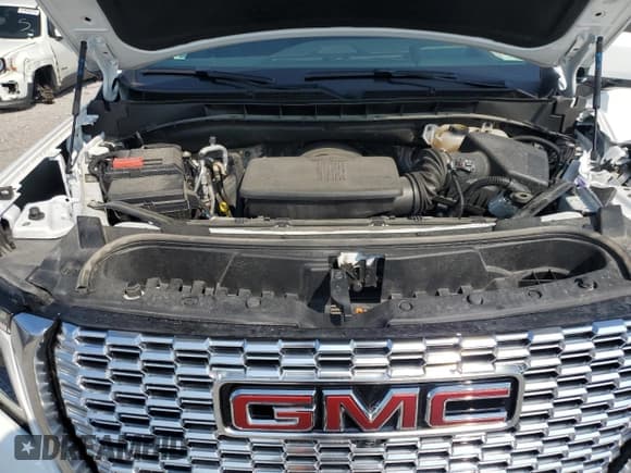 ✅ 2024 GMC Yukon Denali • VIN: 1GKS2DKL8RR172274 • Lot: 68534755. Listed on Copart with 31,077 mi. Free auction sales archive from the USA and detailed vehicle history report at DreamBid. Image 12.