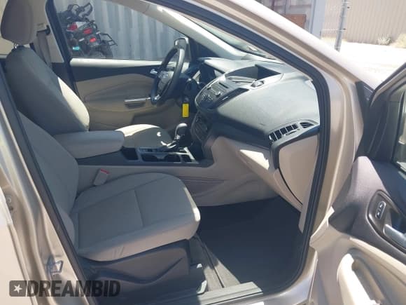 ✅ 2017 Ford Escape SE • VIN: 1FMCU0G9XHUE16370 • Лот: 42795689. Опубликован ранее на IAAI с пробегом 93 401 миль. Бесплатный доступ к архиву аукционных продаж из США и подробный отчёт об истории автомобиля на DreamBid. Изображение 5.