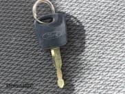 ✅ 2003 Ford Focus LX • VIN: 1FAFP33P53W180521 • Lot: 43639979. Wystawiony na IAAI z przebiegiem 102 163 mil. Bezpłatny archiwum sprzedaży aukcyjnych z USA i szczegółowy raport historii pojazdu na DreamBid. Zdjęcie 11.