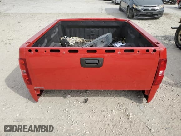 ✅ 2011 Chevrolet Silverado 1500 LS • VIN: 1GCRCREA1BZ309124 • Lot: 71404204. Listed on Copart with 105,338 mi. Free auction sales archive from the USA and detailed vehicle history report at DreamBid. Image 12.