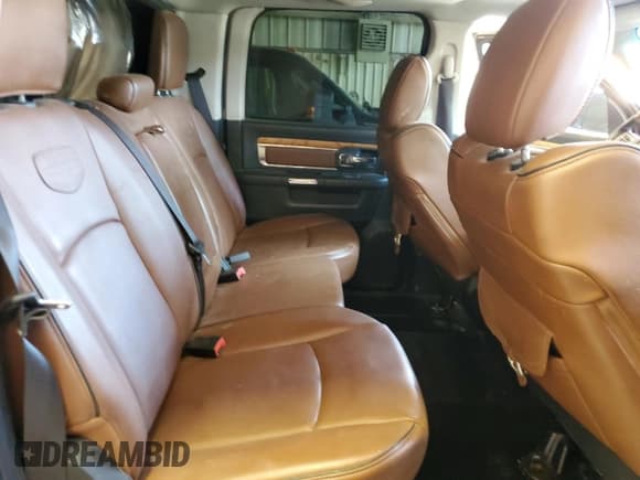 ✅ 2015 Ram 2500 Longhorn • VIN: 3C6UR5GL2FG600860 • Лот: 56674975. Опубликован ранее на Copart с пробегом 173 534 миль. Бесплатный доступ к архиву аукционных продаж из США и подробный отчёт об истории автомобиля на DreamBid. Изображение 10.