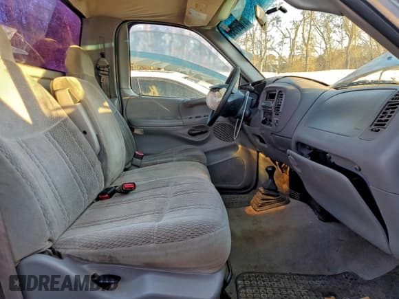 ✅ 1998 Ford F-150 • VIN: 1FTZF18W8WNB32326 • Лот: 91026795. Опубликован ранее на Copart с пробегом 211 073 миль. Бесплатный доступ к архиву аукционных продаж из США и подробный отчёт об истории автомобиля на DreamBid. Изображение 7.
